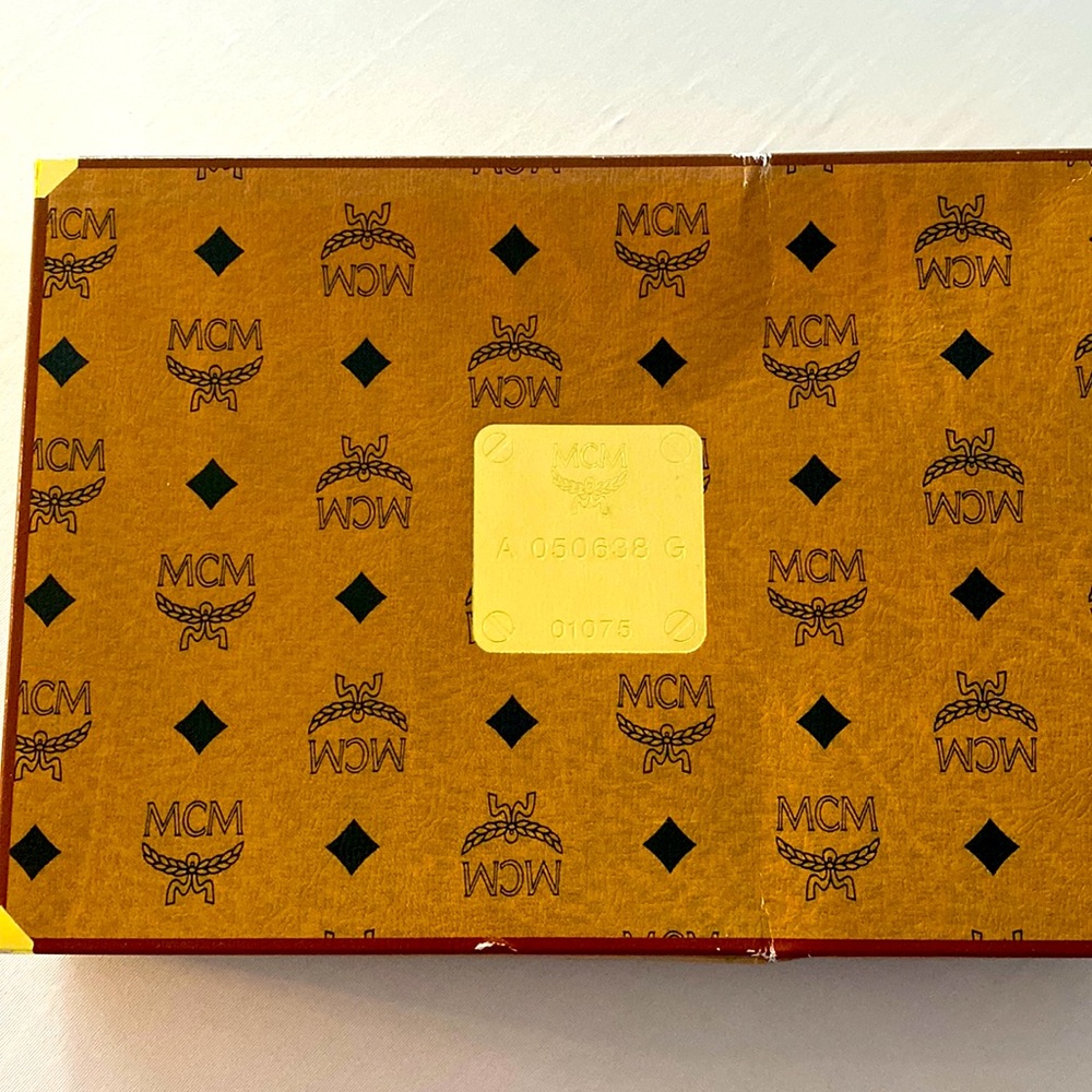 Authentic towel set